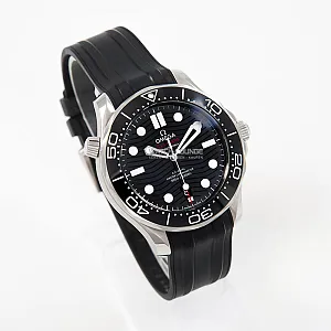 09070_watchlounge_lo.jpg