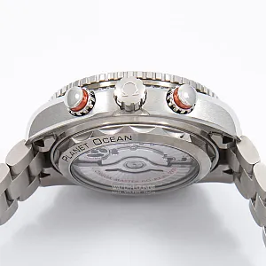 09086_watchlounge_lo.jpg