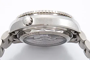 09087_watchlounge_lo.jpg