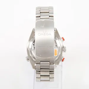 09090_watchlounge_lo.jpg
