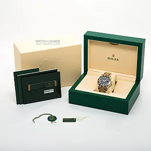 09104_watchlounge_lo.jpg