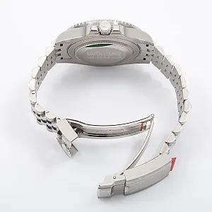 09124_watchlounge_lo.jpg