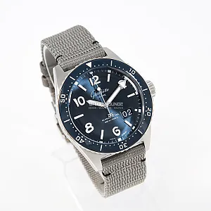 09130_watchlounge_lo.jpg