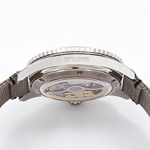 09133_watchlounge_lo.jpg