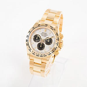 09160_watchlounge_lo.jpg