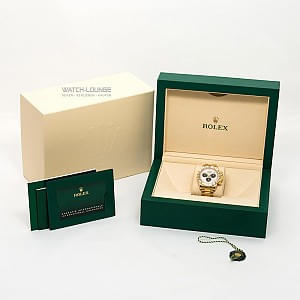 09165_watchlounge_lo.jpg