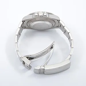 09173_watchlounge_lo.jpg