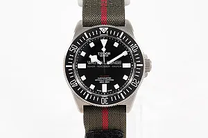 09180_watchlounge_lo.jpg