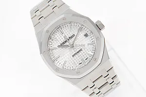 09190_watchlounge_lo.jpg