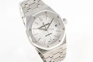 09192_watchlounge_lo.jpg