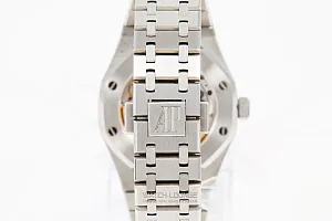 09198_watchlounge_lo.jpg