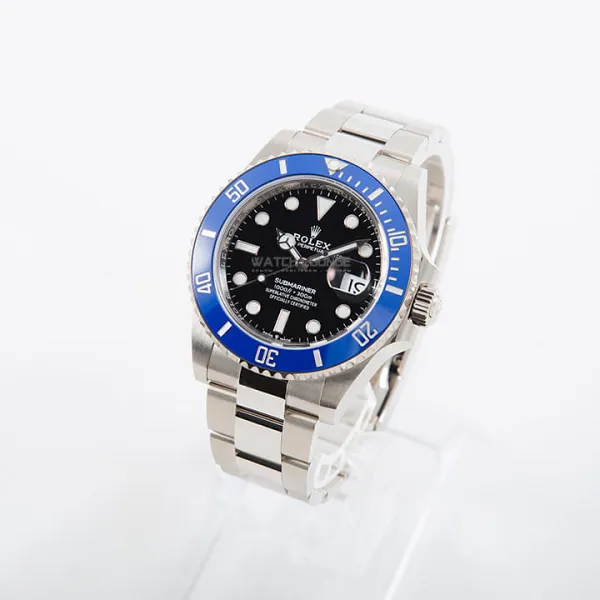 091_watchlounge_lo_1.jpg