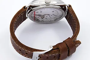 09208_watchlounge_lo.jpg
