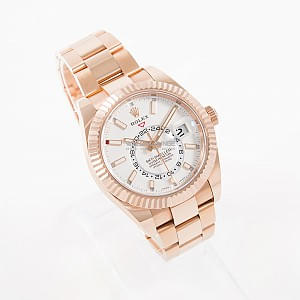 09226_watchlounge_lo.jpg