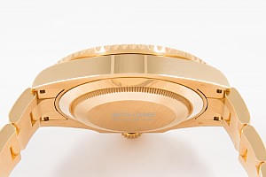 09239_watchlounge_lo.jpg