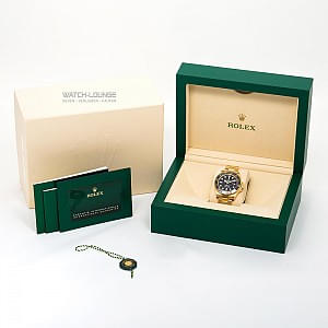 09242_watchlounge_lo.jpg