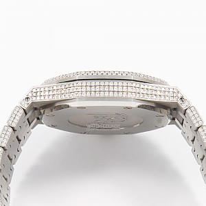 09263_watchlounge_lo.jpg