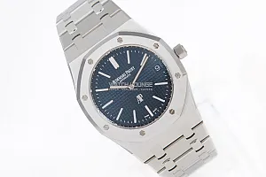 09270_watchlounge_lo.jpg