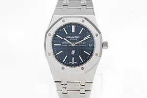 09271_watchlounge_lo.jpg