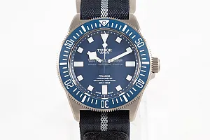 09282_watchlounge_lo.jpg