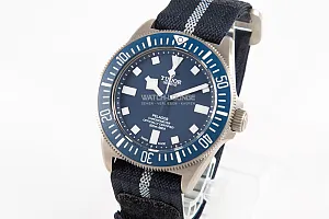 09284_watchlounge_lo.jpg