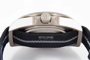 09285_watchlounge_lo.jpg