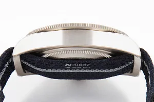 09286_watchlounge_lo.jpg
