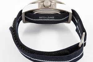 09287_watchlounge_lo.jpg