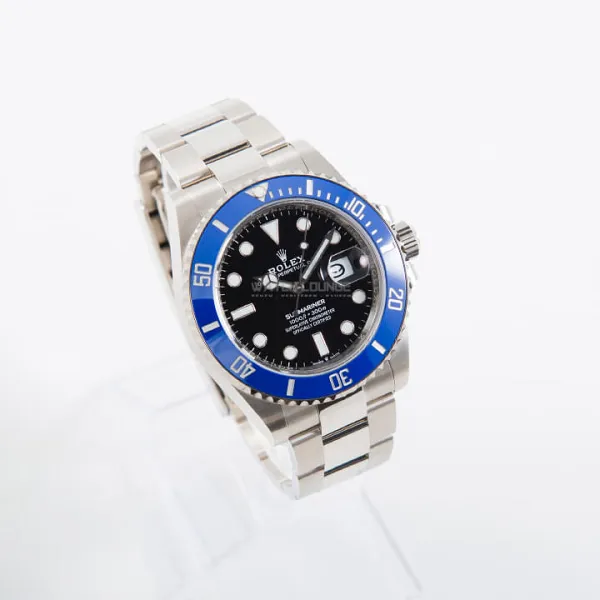 092_watchlounge_lo_1.jpg