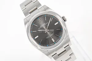 09426_watchlounge_lo.jpg
