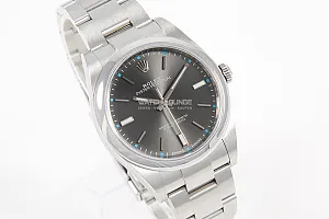 09428_watchlounge_lo.jpg