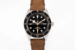 09469_watchlounge_lo.jpg