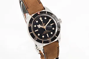 09470_watchlounge_lo.jpg