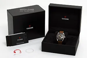09476_watchlounge_lo.jpg