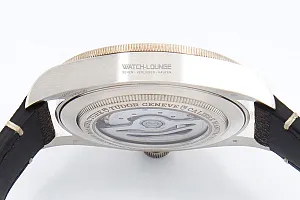 09484_watchlounge_lo.jpg