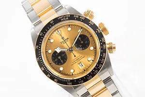 09490_watchlounge_lo.jpg