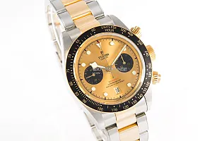 09492_watchlounge_lo.jpg