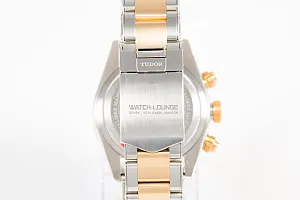 09497_watchlounge_lo.jpg