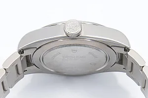 09549_watchlounge_lo.jpg