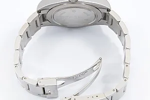 09551_watchlounge_lo.jpg