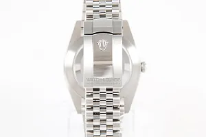 09563_watchlounge_lo.jpg