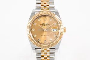 09579_watchlounge_lo.jpg