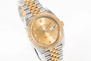 09580_watchlounge_lo.jpg