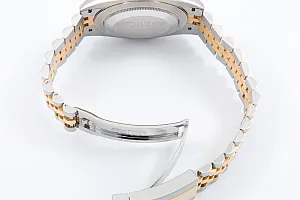 09584_watchlounge_lo.jpg