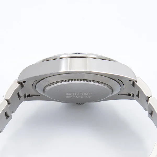 09662_watchlounge_lo.jpg