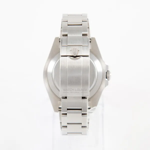09664_watchlounge_lo.jpg