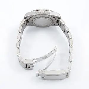 09707_watchlounge_lo_1.jpg