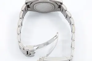 09707_watchlounge_lo_1.jpg