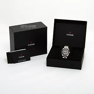 09709_watchlounge_lo_1.jpg