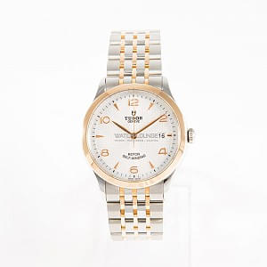 09722_watchlounge_lo.jpg